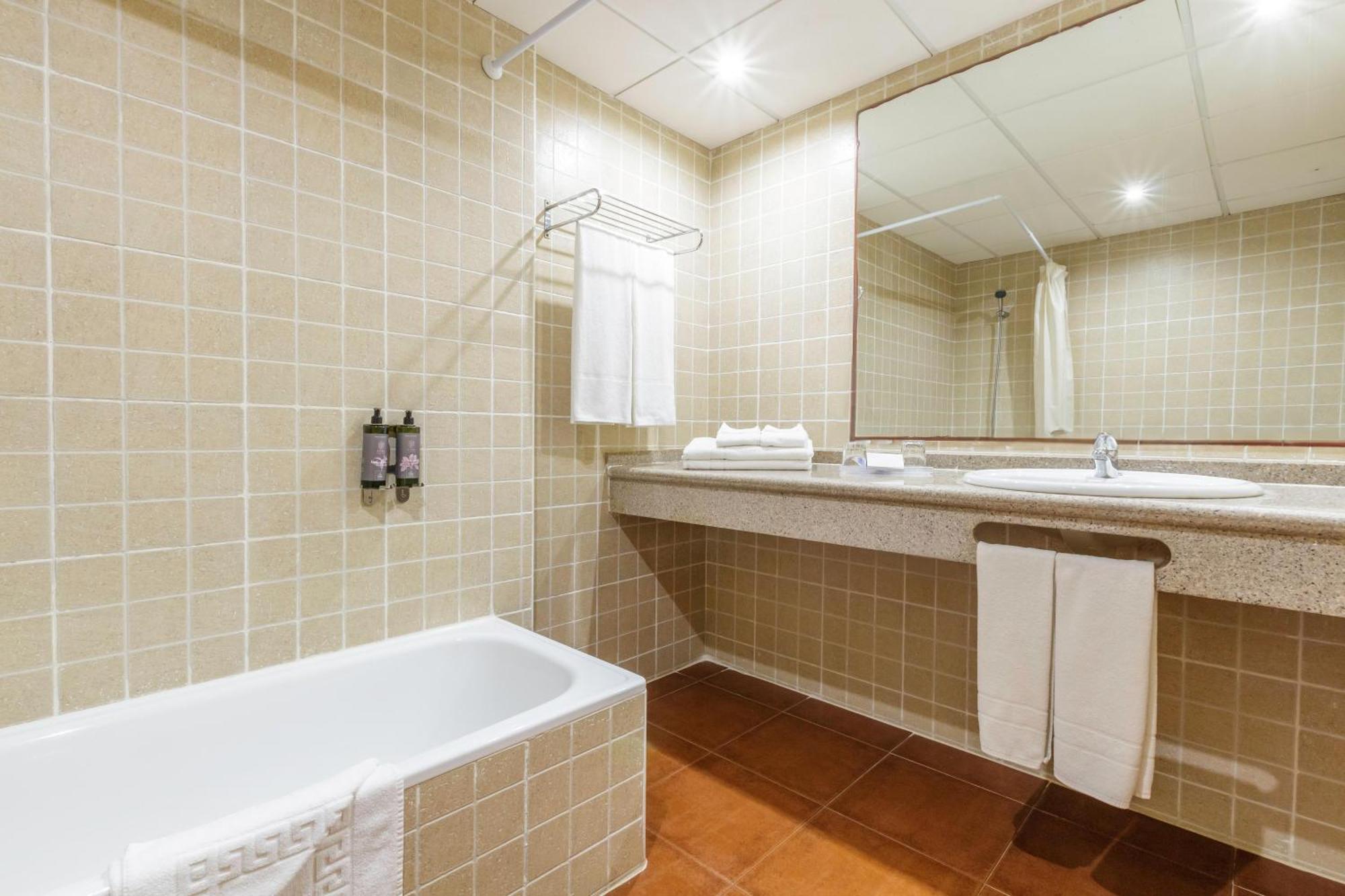 Apartamentos Best Alcazar La Herradura  Eksteriør bilde