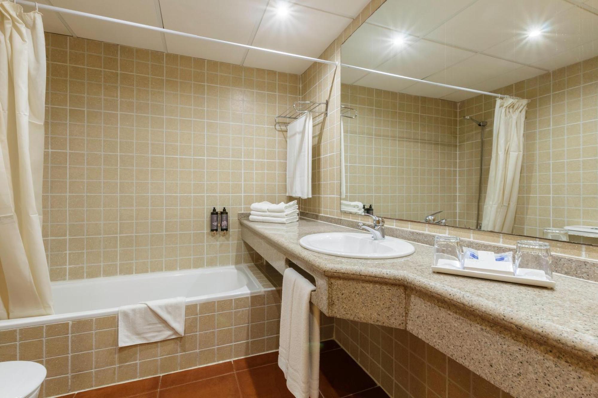 Apartamentos Best Alcazar La Herradura  Eksteriør bilde