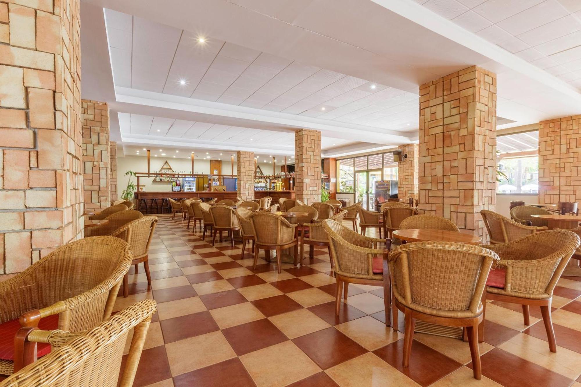 Apartamentos Best Alcazar La Herradura  Eksteriør bilde