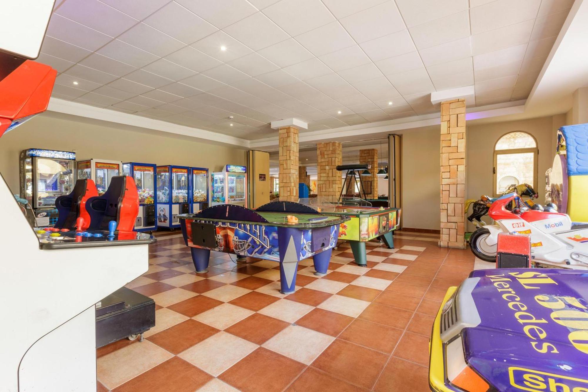 Apartamentos Best Alcazar La Herradura  Eksteriør bilde