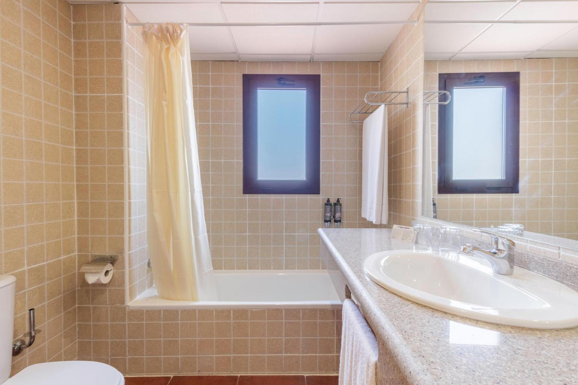 Apartamentos Best Alcazar La Herradura  Eksteriør bilde
